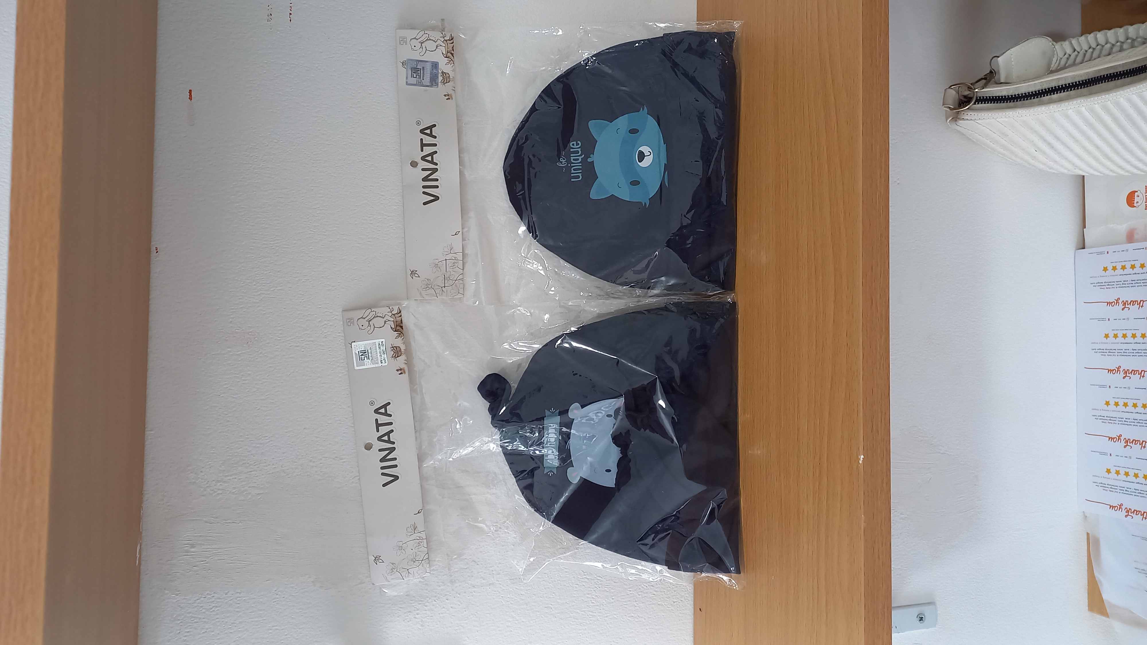Vinata Tps Karakter (Biru Dongker)