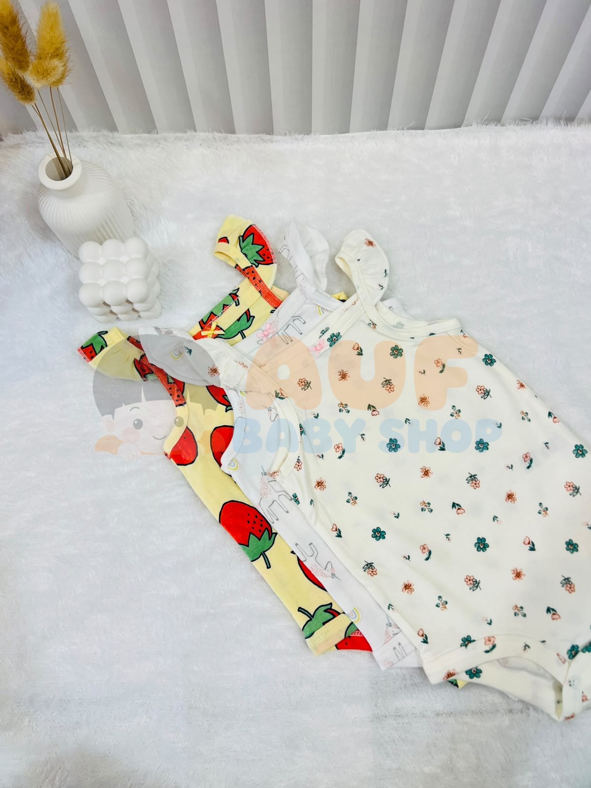 (9M) CARTER'S BODYSUIT WITH SNAP BUTTON CLOSURE